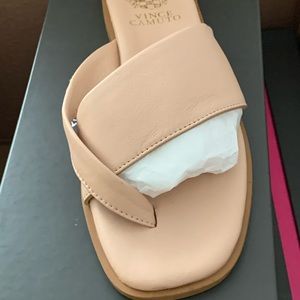Brand New in Box Vince Camuto ONDREA SLIDE Sandal size 9